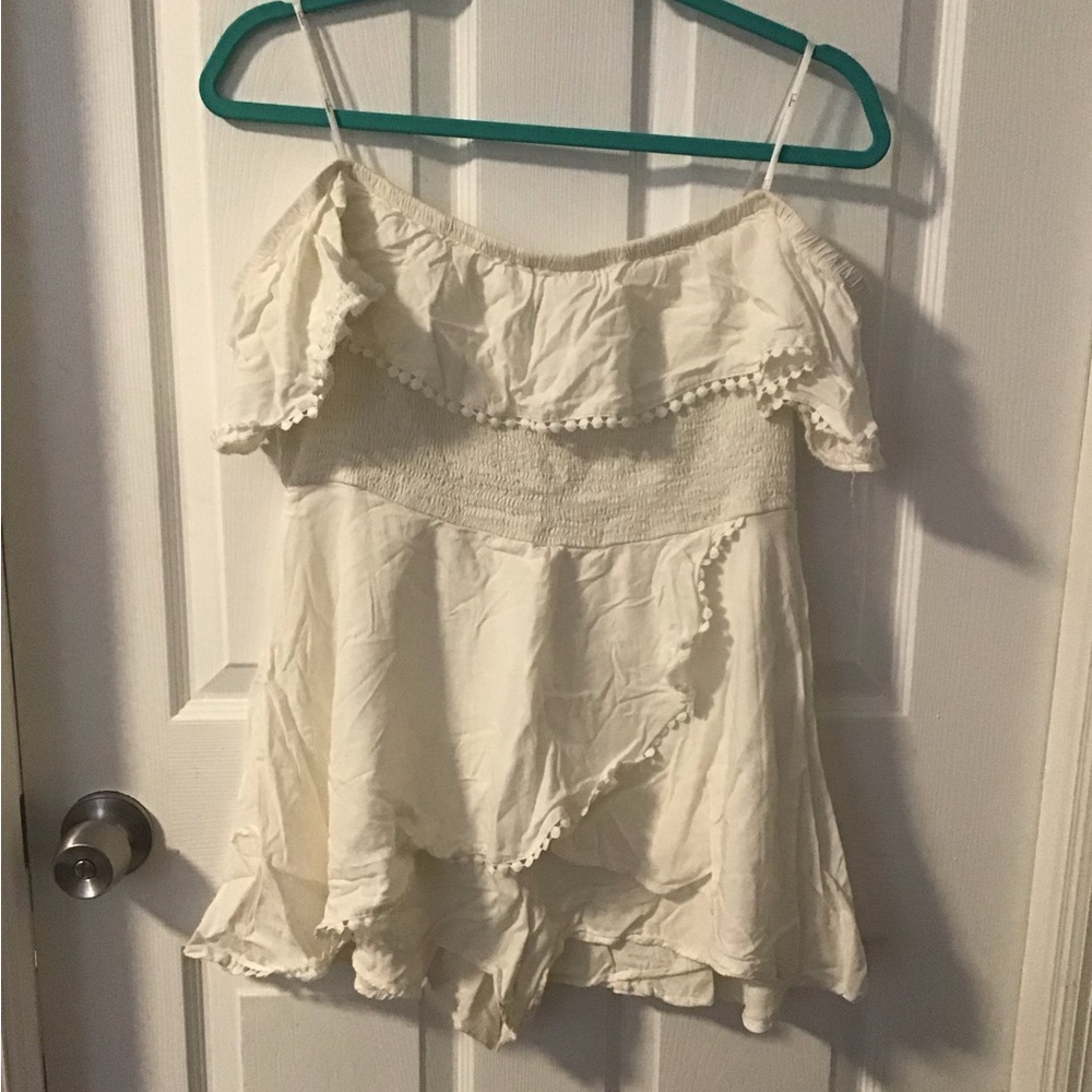 Lulu's Cream Ruffle Off-Shoulder Romper - Picture 2 of 5